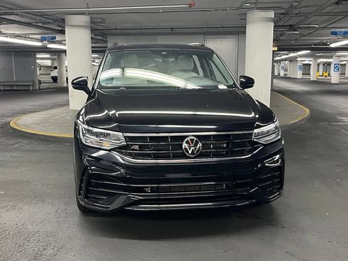 Used 2023 Volkswagen Tiguan SE R-Line AWD/4WD image 32