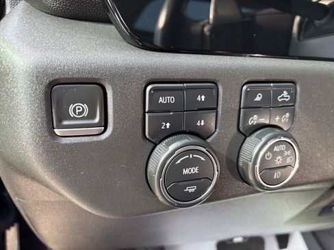 Certified 2023 Chevrolet Silverado 1500 LT Trail Boss w/ LT Trail Boss Premium Package AWD/4WD image 17