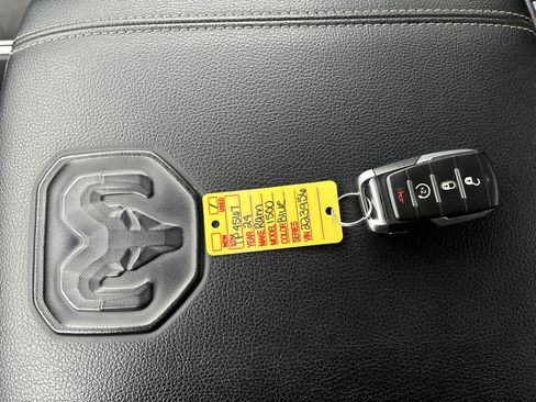 Used 2024 RAM 1500 Laramie image 29