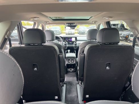Certified 2022 Kia Sorento SX image 14