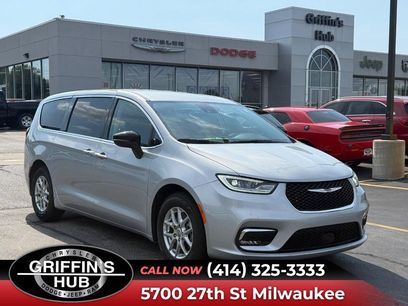 Certified 2024 Chrysler Pacifica Touring-L