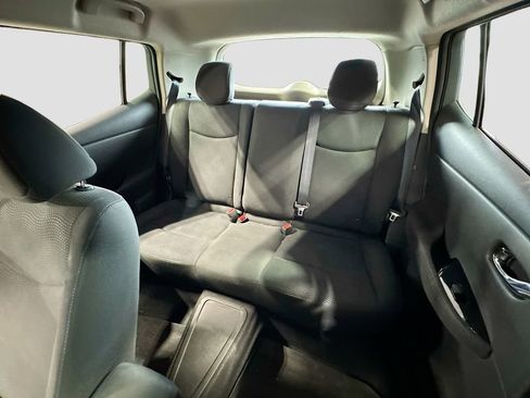 Used 2017 Nissan Leaf SV w/ Premium Package image 13