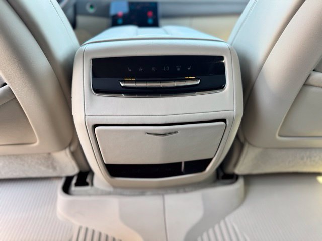 Used 2025 Cadillac Escalade ESV Sport Platinum AWD/4WD image 49