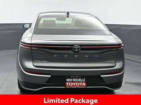Used 2026 Toyota Crown AWD/4WD image 5