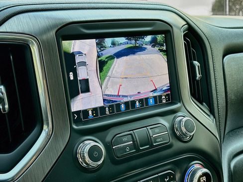 Used 2022 GMC Sierra 3500 Denali AWD/4WD image 14