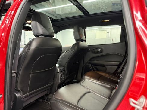 Used 2021 Jeep Compass Latitude w/ Sun and Sound Group image 33