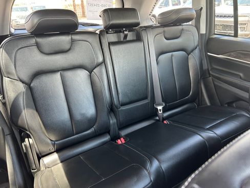 Used 2023 Jeep Grand Cherokee 4WD 4xe image 18