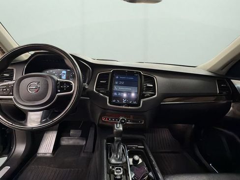 Used 2016 Volvo XC90 T6 Momentum w/ Momentum Plus Package AWD/4WD image 10