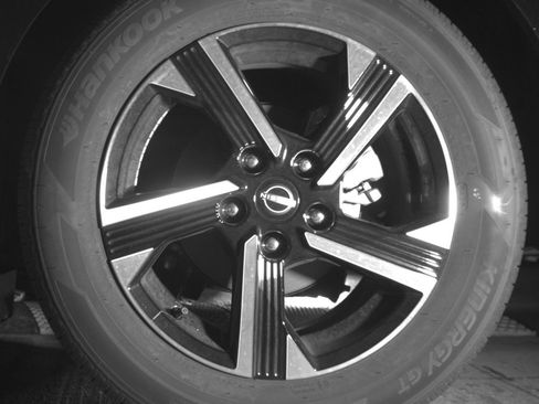 Used 2025 Nissan Sentra SV image 14