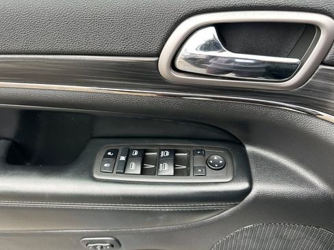 Used 2021 Jeep Grand Cherokee Limited X RWD image 11