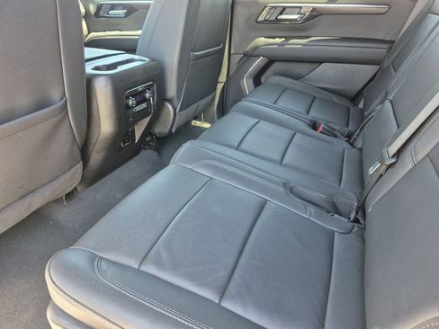 Used 2025 Chevrolet Tahoe LT AWD/4WD image 13
