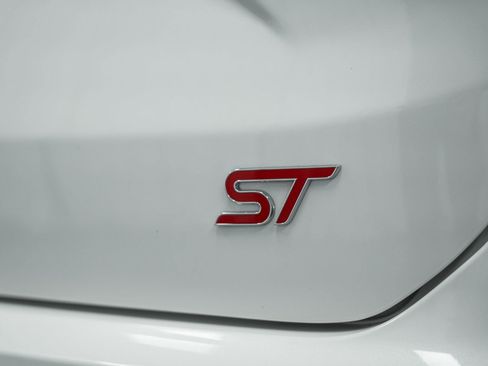 Used 2023 Ford Edge ST image 19