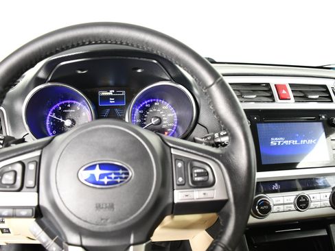 Used 2017 Subaru Outback 2.5i Limited AWD/4WD image 16
