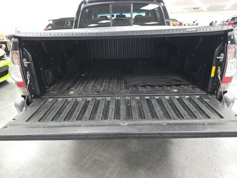 Used 2013 Toyota Tacoma 4x4 Double Cab w/ SR5 Pkg image 9
