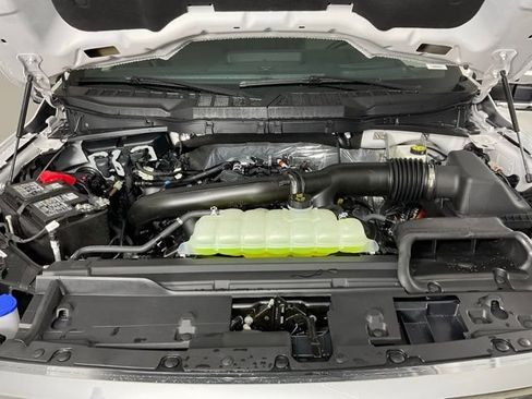 New 2025 Ford F150 Lariat w/ Equipment Group 502A High image 9