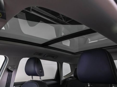 New 2026 Volkswagen Taos SEL image 32