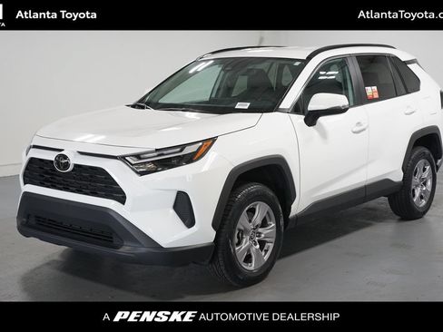 Used 2025 Toyota RAV4 XLE FWD image 1