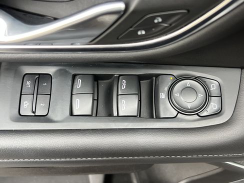 Used 2021 Chevrolet Tahoe Z71 image 14