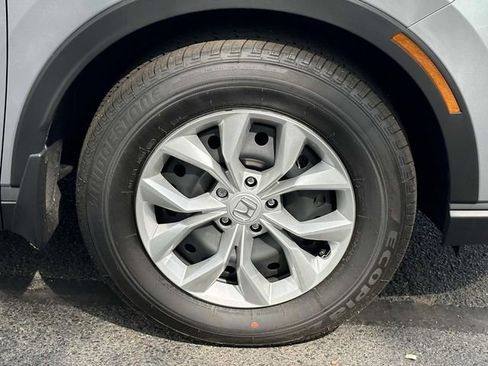 Used 2025 Honda CR-V LX image 5