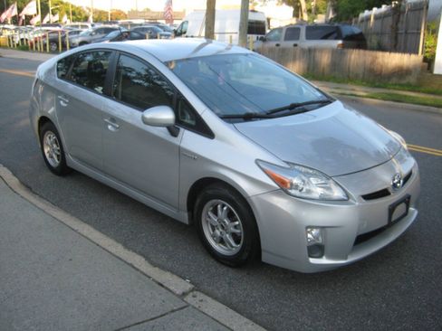 Used 2011 Toyota Prius Two FWD image 3