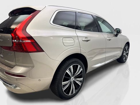 Used 2023 Volvo XC60 B5 Plus FWD image 13