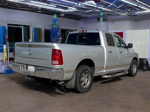 Used 2011 RAM 1500 Classic SLT image 2