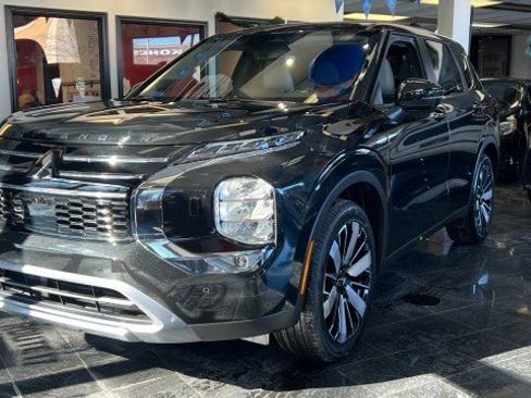 New 2026 Mitsubishi Outlander SE AWD/4WD image 1