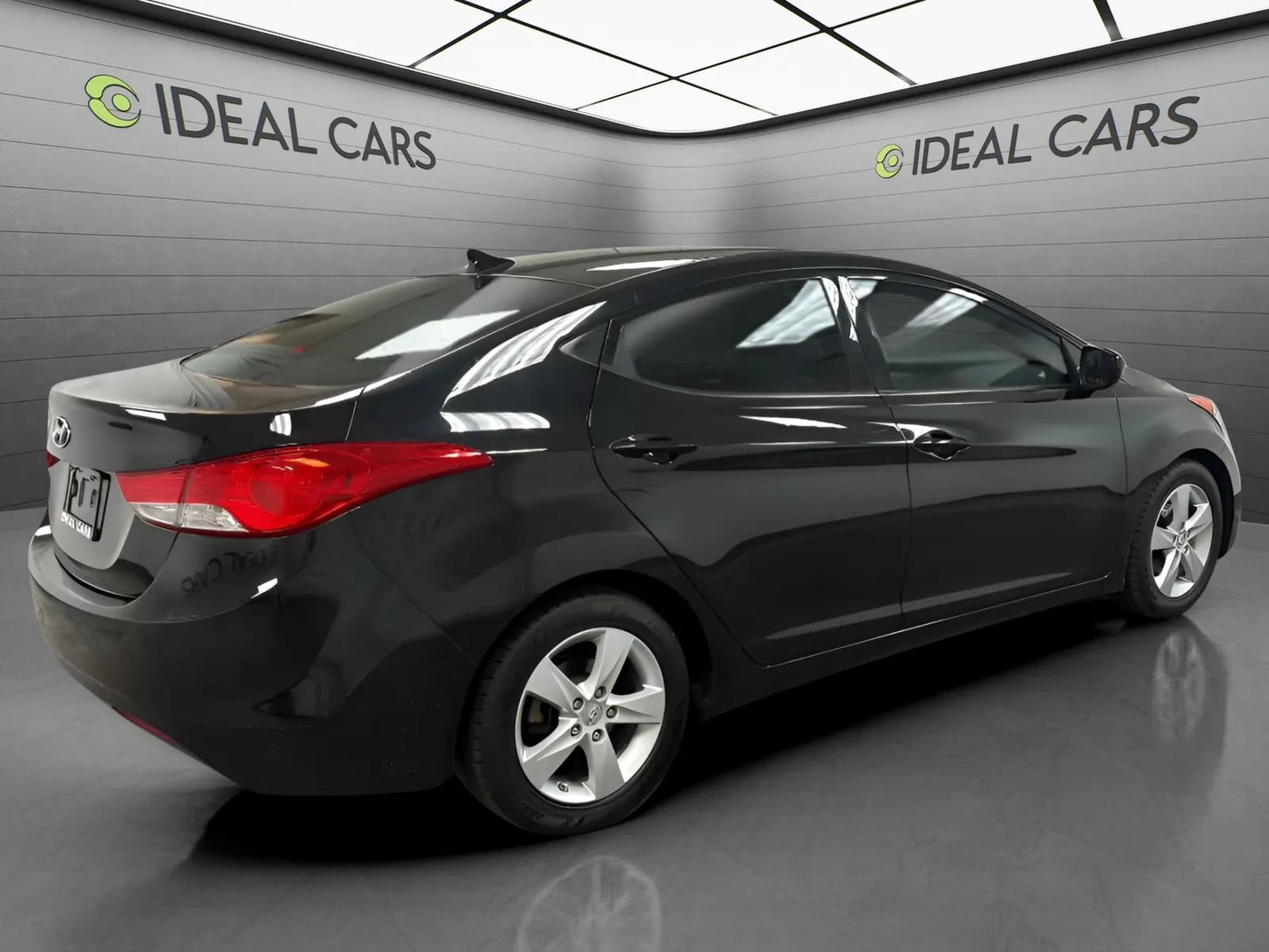 Used 2013 Hyundai Elantra GLS w/ Preferred Pkg FWD image 5