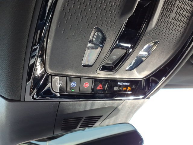 Used 2025 Cadillac Lyriq Sport AWD/4WD image 33