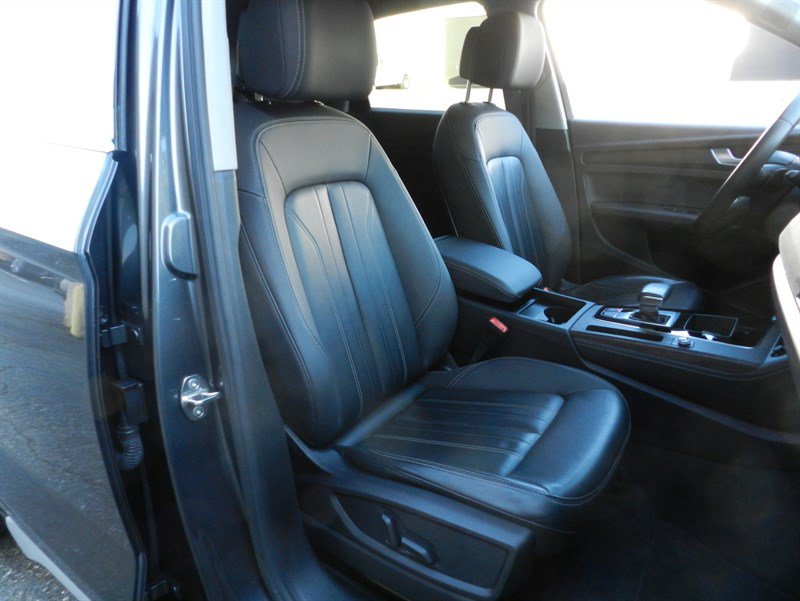 Used 2023 Audi Q5 2.0T Premium Plus w/ Premium Plus Package AWD/4WD image 23