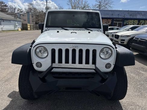 Used 2018 Jeep Wrangler Unlimited Sport S image 2