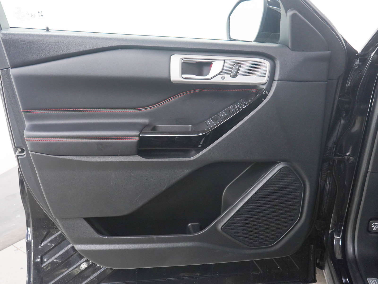 Used 2022 Ford Explorer ST-Line AWD/4WD image 21