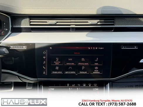 Used 2020 Audi S8 L w/ S8 Executive Package AWD/4WD image 27