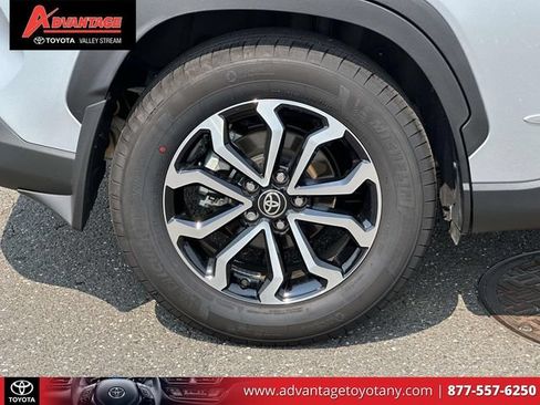 Used 2026 Toyota Corolla Cross AWD Hybrid image 12