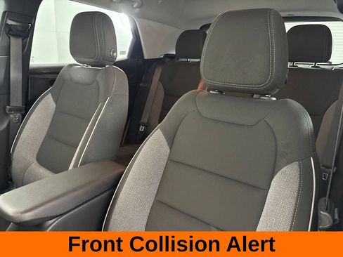 Used 2025 Chevrolet TrailBlazer LT AWD/4WD image 11