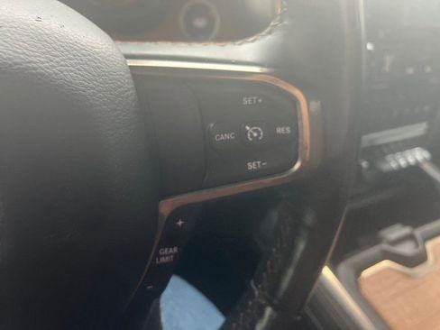Used 2019 RAM 1500 Limited AWD/4WD image 11