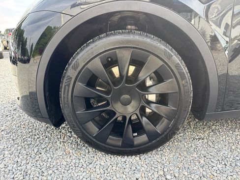 Used 2020 Tesla Model Y Long Range AWD/4WD image 28