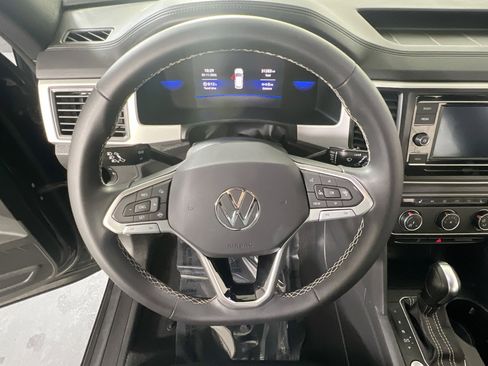 Used 2023 Volkswagen Atlas Cross Sport SE AWD/4WD image 11
