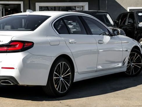 Used 2023 BMW 530e image 15