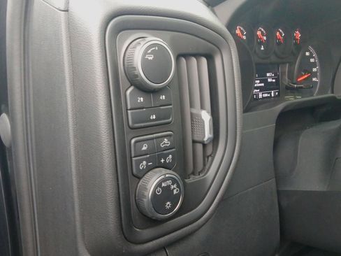 Used 2024 Chevrolet Silverado 2500 Custom w/ Custom Value Package image 17