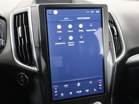 Used 2022 Ford Edge Titanium image 34