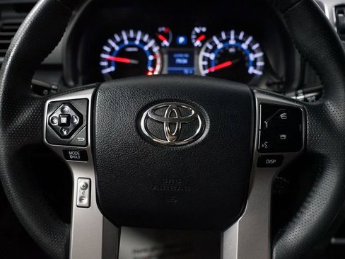 Certified 2019 Toyota 4Runner SR5 AWD/4WD image 13
