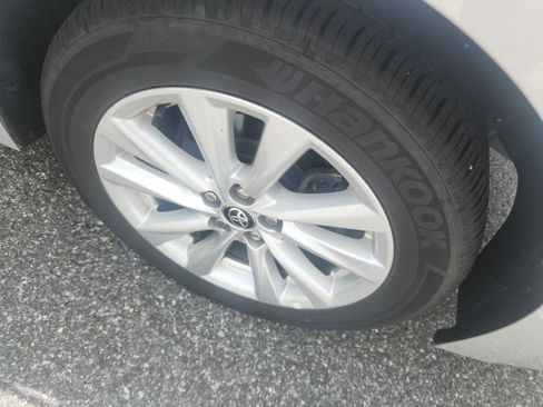 Used 2025 Toyota Corolla LE w/ LE Premium Package FWD image 12