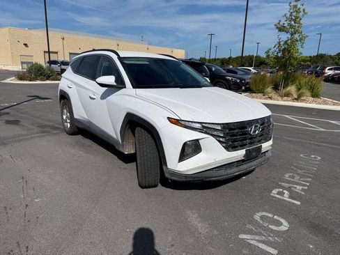 Certified 2024 Hyundai Tucson SEL FWD image 3