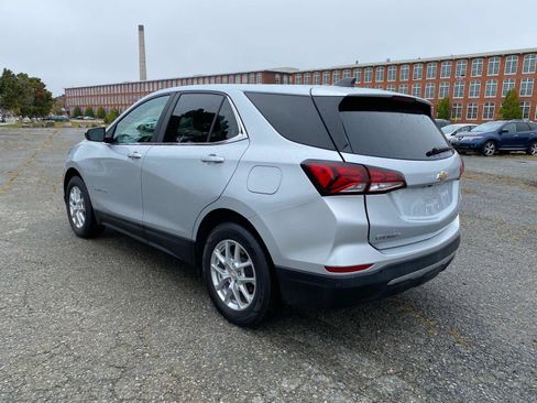 Used 2022 Chevrolet Equinox LT image 3