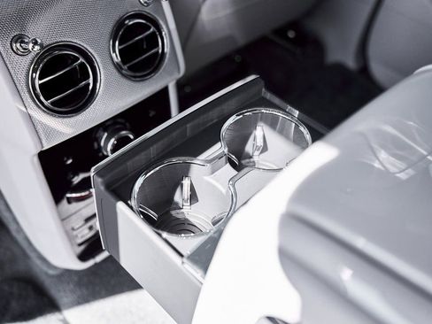 Used 2024 Rolls-Royce Cullinan AWD/4WD image 66