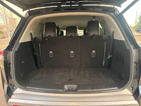 Used 2023 Nissan Pathfinder SL image 11