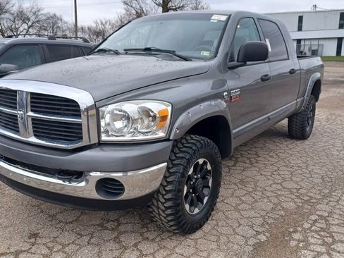Used 2009 Dodge Ram 2500 Truck SXT image 1
