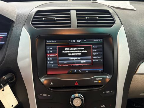 Used 2014 Ford Explorer XLT w/ Equipment Group 202A FWD image 28