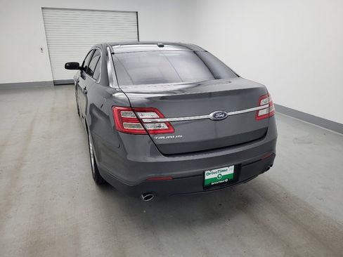 Used 2018 Ford Taurus SE FWD image 6
